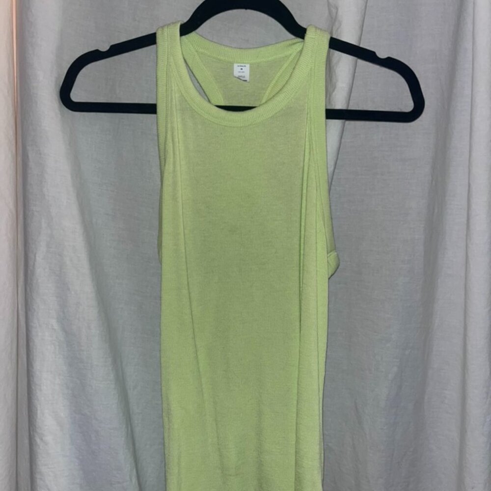 2 Tank Tops